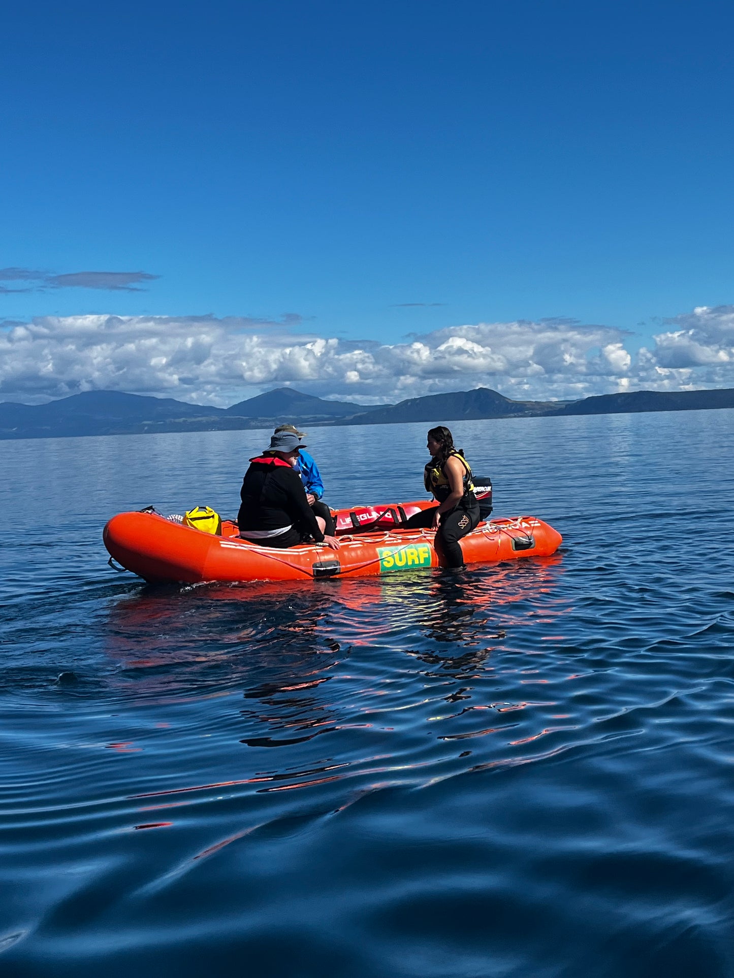 LAKE TAUPO - RELAY SWIM 40km